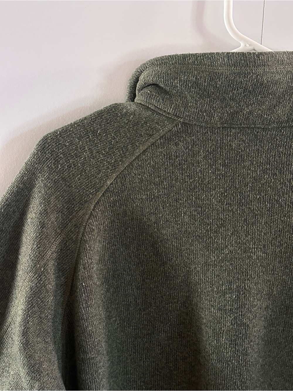 Patagonia Men’s Olive Green Quarter-Zip Pullover - Picture 4 of 4